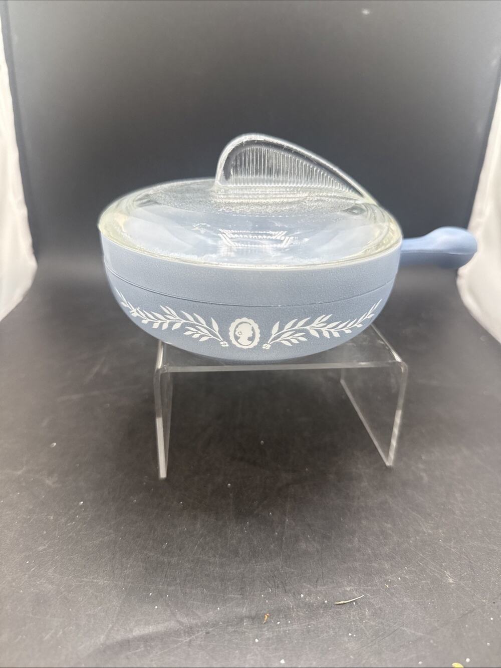Vintage Jeannette Glasbake Cameo Blue J-2057-1 Covered Casserole Stick Handle